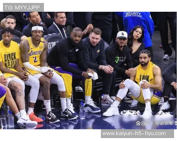 浓眉带病坚持比赛期间两次呕吐全力以赴助球队争胜